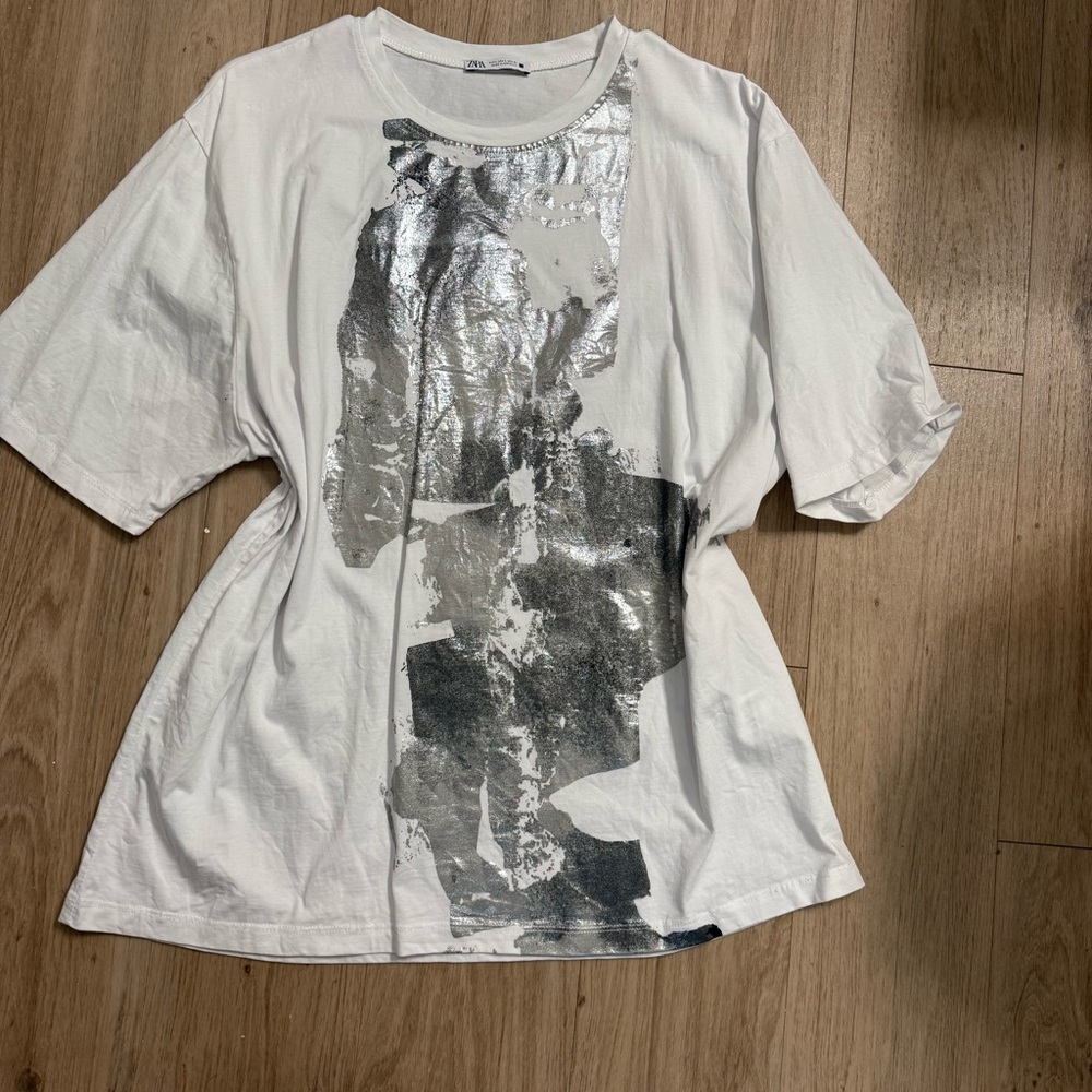 Zara Black and White Graphic Short Sleeve Tee